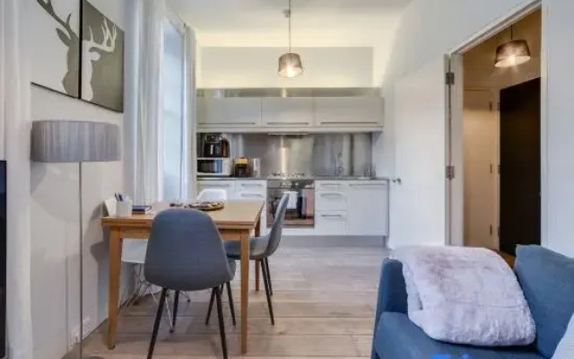 The Fox & Found - Fitzrovia - by Frankie