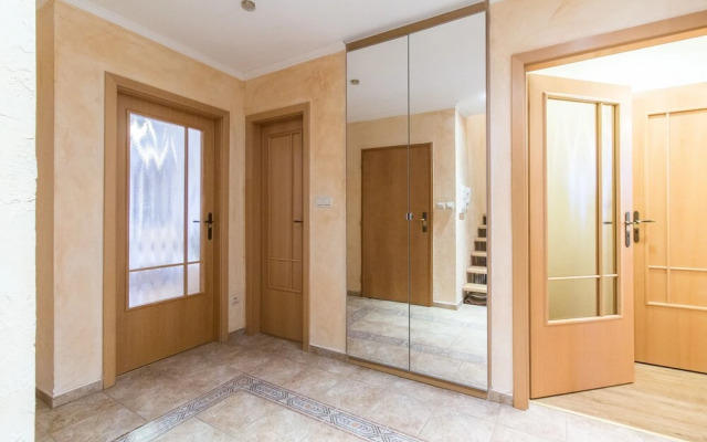 Spacious Duplex by Park&Metro by easyBNB