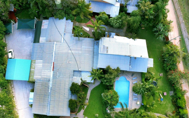 Palmwood Lodge