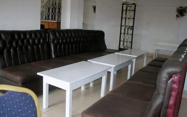 Siaya White Hotel