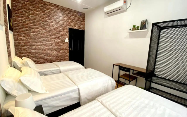comfy 3-bedrooms with family karaoke Max-10pax