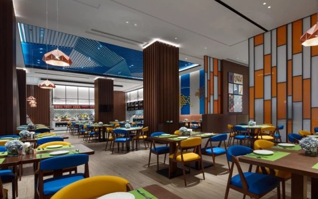 Hampton by Hilton Qionghai Railway Station