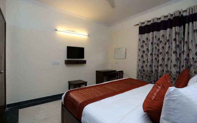 OYO 9299 DLF Phase 4