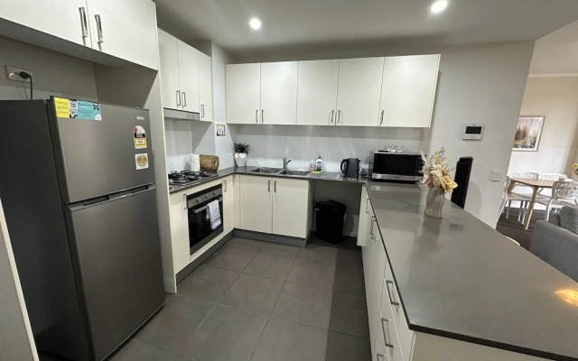 Southwest Liverpool Area 3 Beds & Parking Nwf003