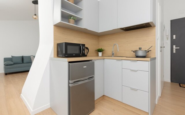 Apartment Warsaw Mińska by Renters