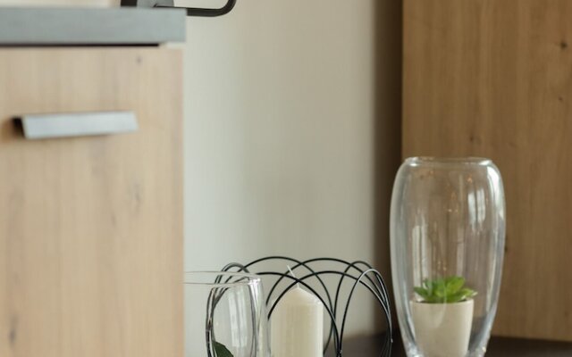 Apartment Kotsisa + Parking by Renters