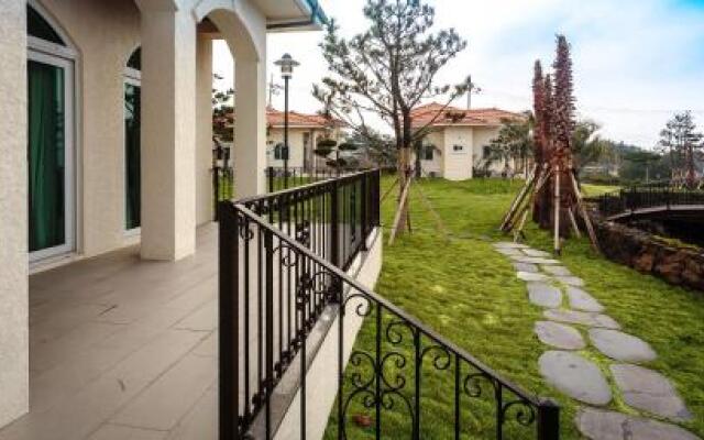 Via Shinum House Pension