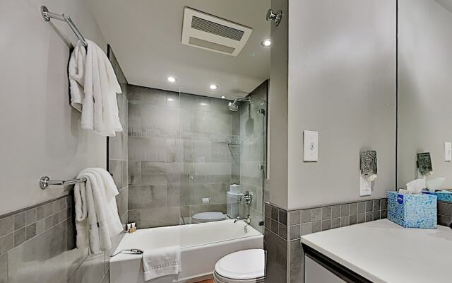 15tru1zs 2 Bedroom Condo