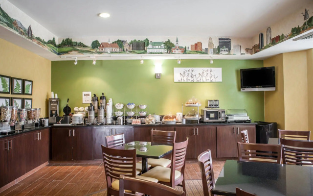 Sleep Inn Hanes Mall