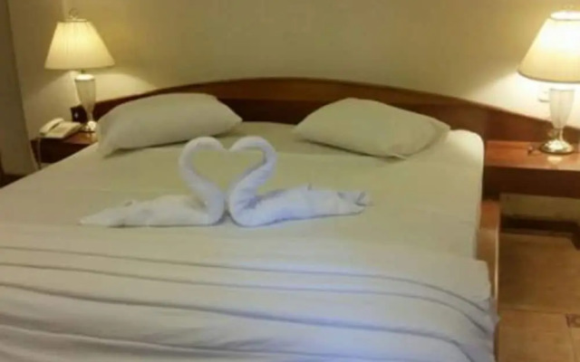 Amazon Green Hotel