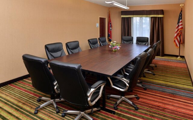 Holiday Inn Express White House by IHG