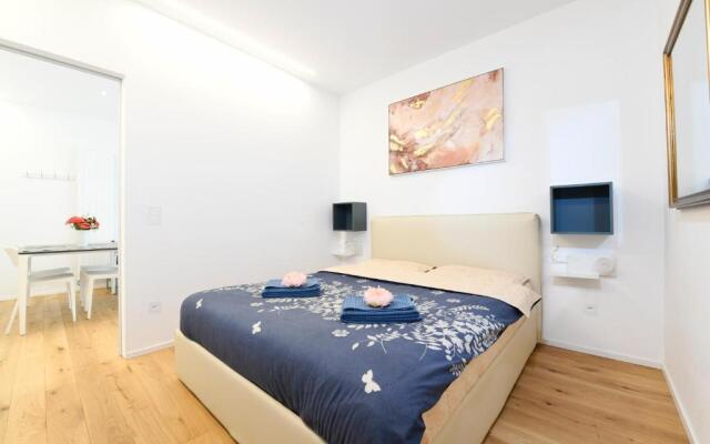 Lake Modern Suites - Free Parking & Self Check-in