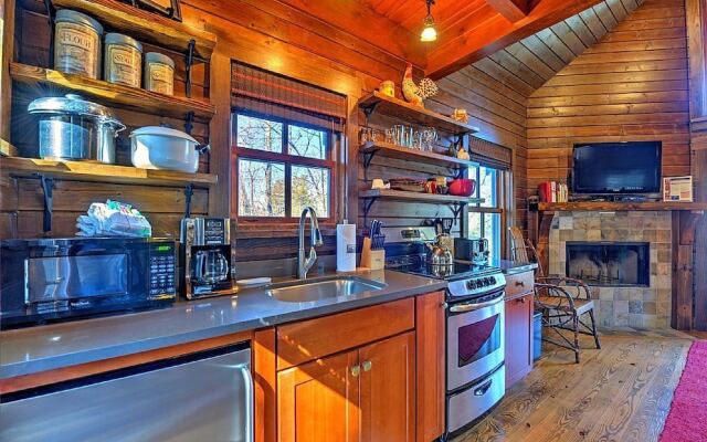 Woodpecker's Hollow - 1 Br Cabin