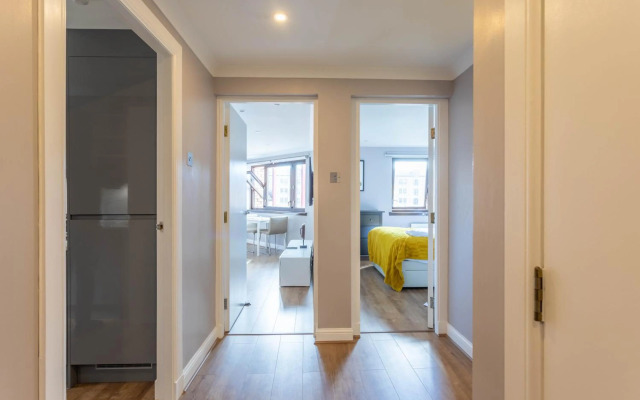 Stunning 1 Bed Merchant City Apartment with Parking