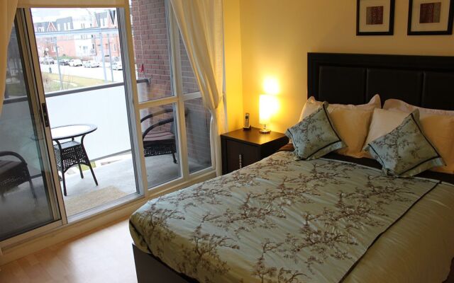 JJ Furnished Apartments Downtown Toronto: King's Luxury Loft