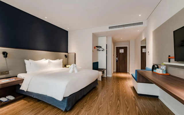 Holiday Inn Express Taian City Center