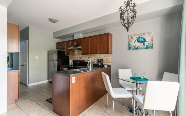 GLOBALSTAY. Luxury 3BR Townhomes with HOT TUB, Gym, BBQ