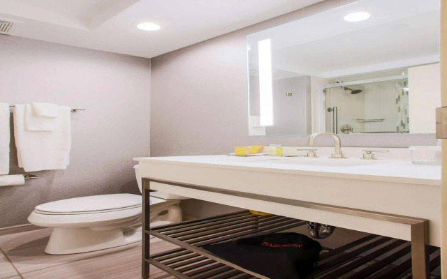 DoubleTree by Hilton Chicago - Alsip