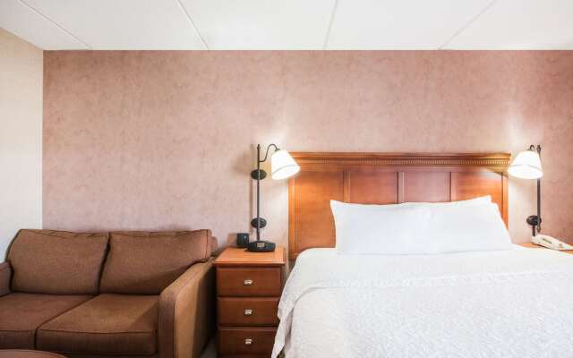 Hampton Inn West Springfield