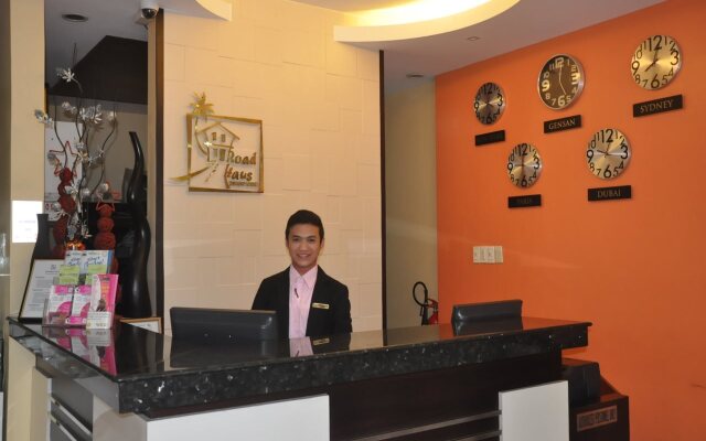 Roadhaus Hotel - The Manny Pacquiao Hotel