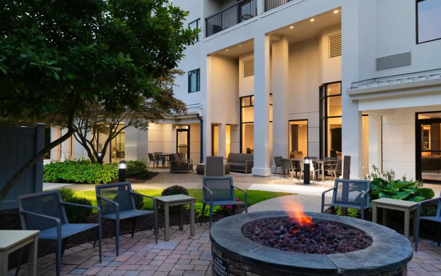 Courtyard By Marriott Danbury