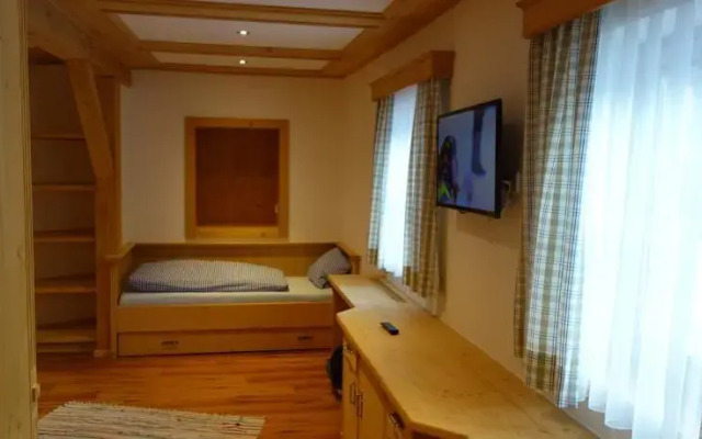 Jugendhotel Christian Noichl