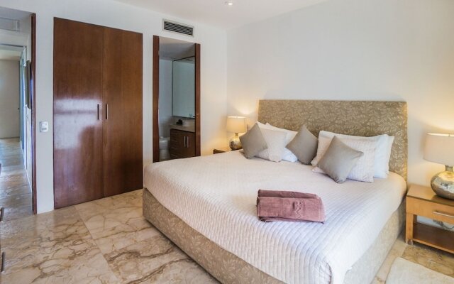 Abrazo Del Mar 3 Bedroom Condo