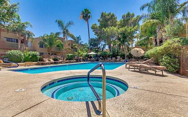 Sunscape Getaway 1BR by Casago