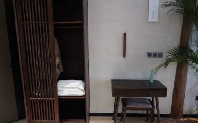 Jingli Yisu Inn