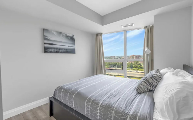 Toronto Waterfront Stay