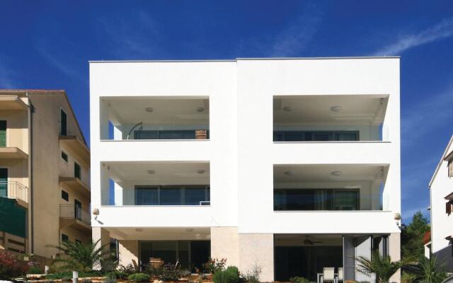 Nice Home in Grebastica With Wifi and 2 Bedrooms