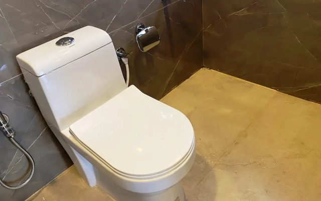 The Grand Sarovar Inn and Suites