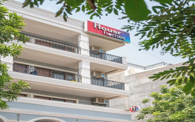 Housr 1 RK Apartment Sec 28 Gurgaon Mega