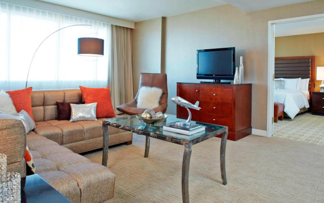Renaissance St. Louis Airport Hotel