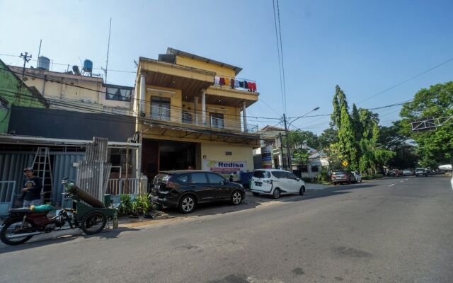 OYO 93987 Suropati 2 Guest House