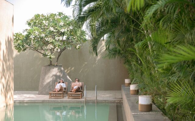 Life At Repose: Lake Villas Resort & Club