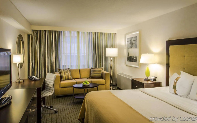 Holiday Inn Inner Harbor