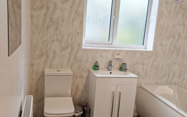 Charming 5 Bedroom House in Bexley