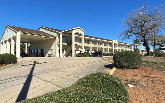 SureStay Hotel by Best Western Floresville