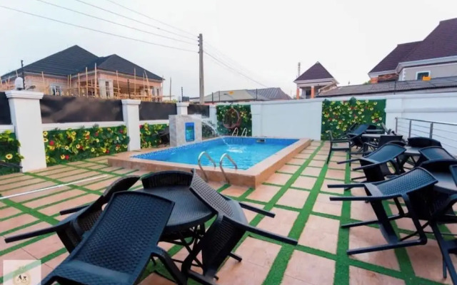 Az Kings Hotel And Apartment