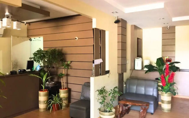 Pacific Palm Suites Davao powered by Cocotel