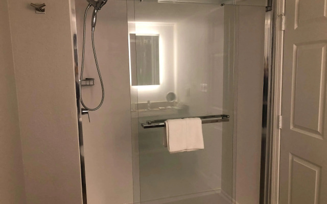 Radisson Beachfront Hotel - Panama City Beach