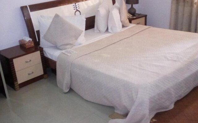 Eastoment Hotel