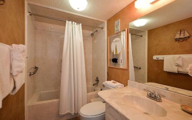 Shoreline 3044 Condo by RedAwning