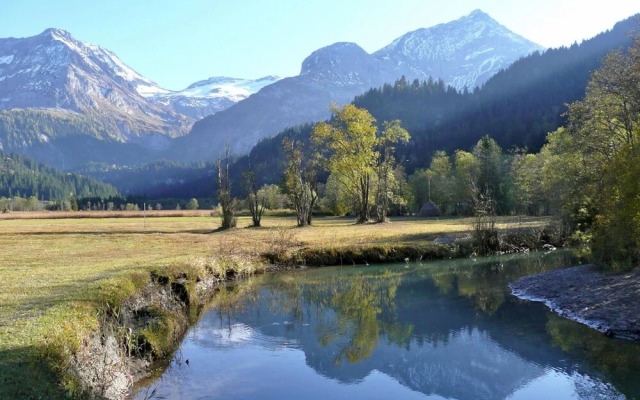 Am Schilf Lauenen in Lauenen