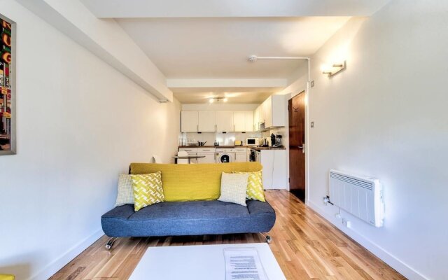 Stylish Central Apartment Near Royal Mile
