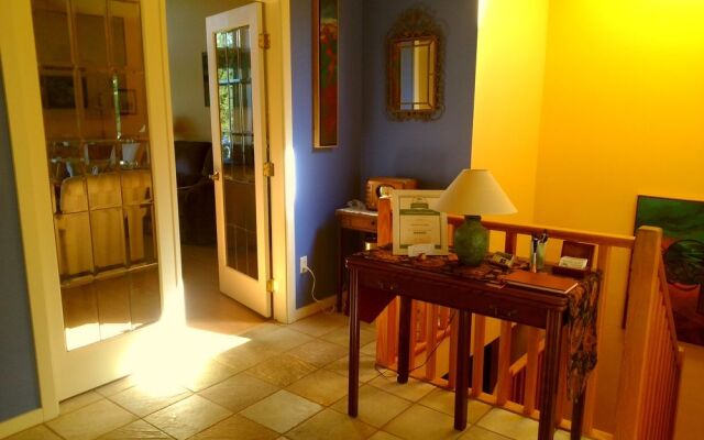 Sechelt Inlet Bed & Breakfast