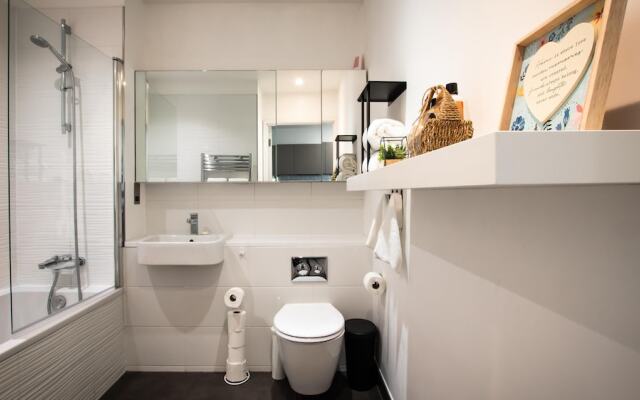 Cozy Luxury City Apartment in Central Bracknell