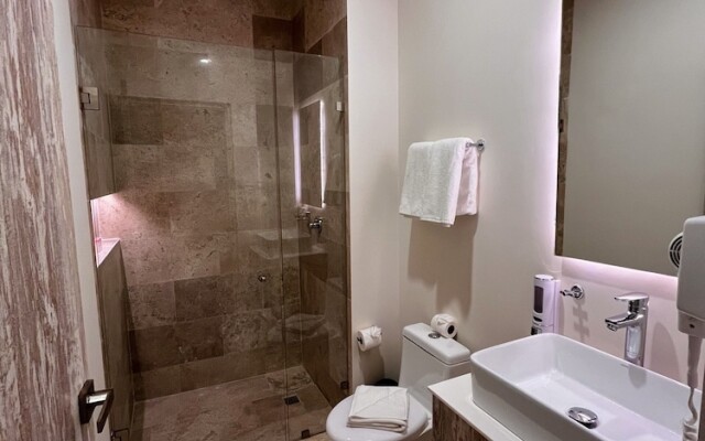 Studio Toh 210 - Elle Residence