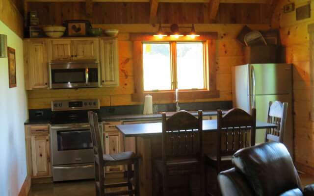 Southern Comfort Lakeside Cabin Resort